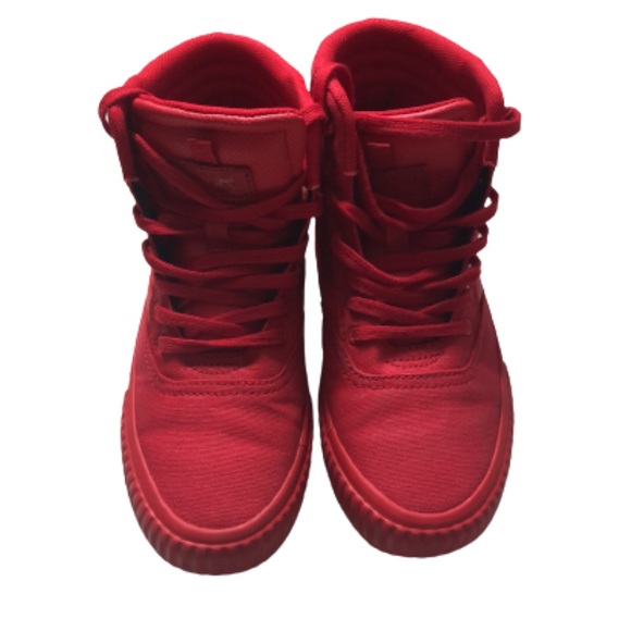 💕Levi’s high tops 💕 - Picture 3 of 7